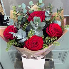 6 Red Roses